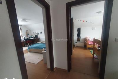 Casă cu 6 camere cu Teren 720 Mp în Bran - 10