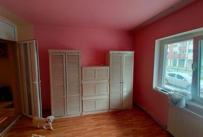Apartament cu 3 camere decomandat în Ultracentral