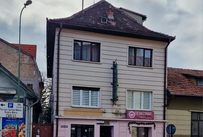 Spațiu comercial, de 21 mp, în Central