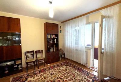 Apartament cu 3 camere decomandat, mobilat în Central