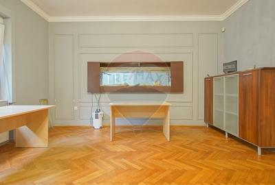 Spațiu comercial, de 200 mp, în Centrul Civic - 14
