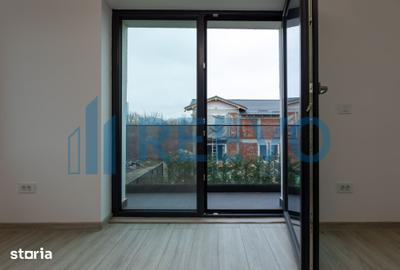 Casă cu 5 camere cu Teren 400 Mp în Gherăiești