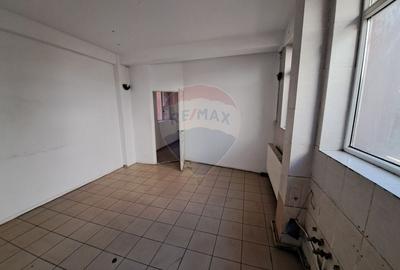 Spațiu comercial, de 160 mp, în 1 Mai - 15