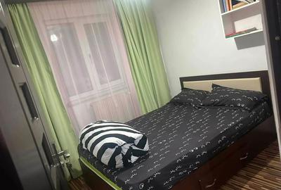Apartament cu 3 camere decomandat în Exterior Vest