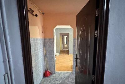 Apartament cu 3 camere semidecomandat în Central - 5