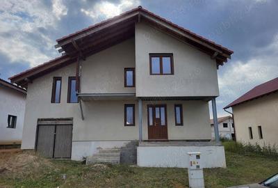 Casă cu Teren 627 Mp în Giarmata - 2