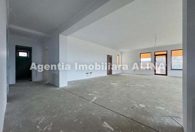 Casă cu 4 camere în Central - 2