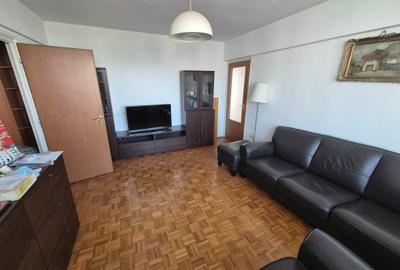 Apartament cu 3 camere semidecomandat în P-ța Muncii - 1