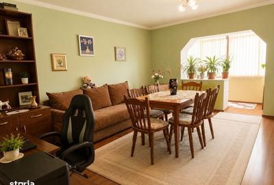 Apartament cu 2 camere decomandat în Micro 17