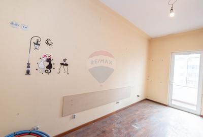Apartament cu 4 camere decomandat în Moșilor