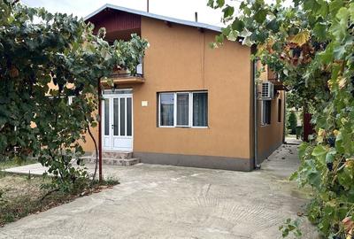 Casă cu 4 camere decomandat în Strejnicu