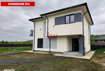 Casă cu 4 camere cu Teren 600 Mp în Dumești - 16