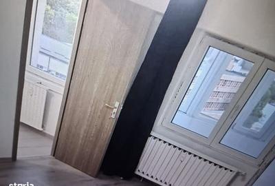 Garsonieră decomandată în Tei