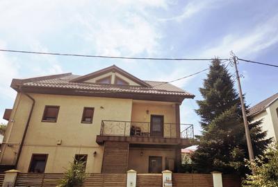 Casă individuală cu 6 camere cu Canalizare în Bucureștii Noi