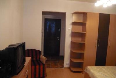 Garsonieră semidecomandată în Costin Georgian - 2