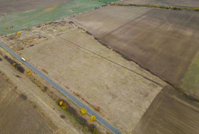 Teren agricol extravilan de 22500 mp, în Est - 4