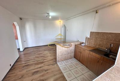 Apartament cu 2 camere decomandat în Mioriței