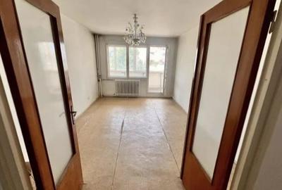 Apartament cu 3 camere decomandat, mobilat în Pantelimon