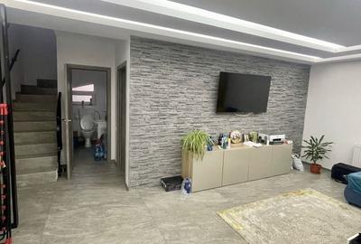 Casă cu 3 camere în Strejnicu - 12