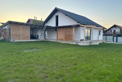 Casă cu 4 camere în Deleni - 3