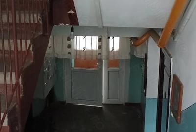 Apartament cu 3 camere semidecomandat în Central - 5