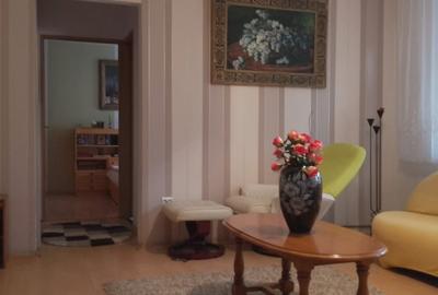 Apartament cu 3 camere semidecomandat în Șagului