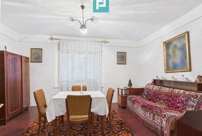Casă cu 4 camere cu Teren 720 Mp în Dorobanți