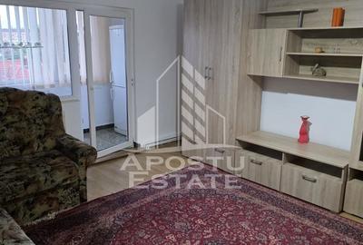 Apartament cu 4 camere în Dâmbovița