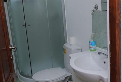 Casă cu Teren 500 Mp în Central