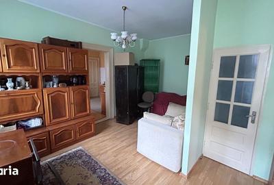 Casă cu 6 camere cu Teren 307 Mp în Schei