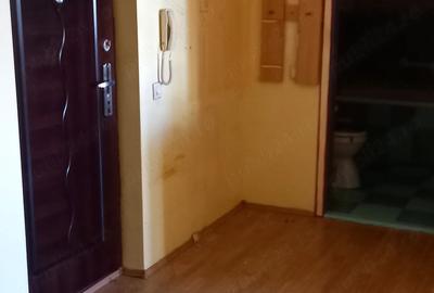 Garsonieră decomandată în Florești
