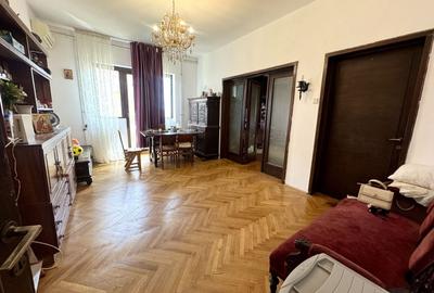 Apartament cu 3 camere circular, mobilat în Universitate