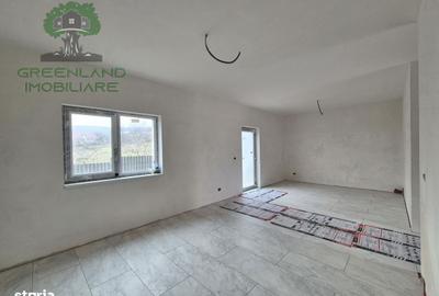 Casă cu 4 camere în Tomești