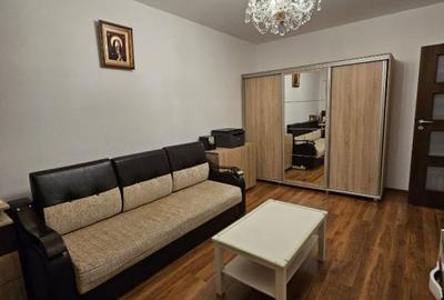 Apartament cu 2 camere decomandat în Apărătorii Patriei - 2