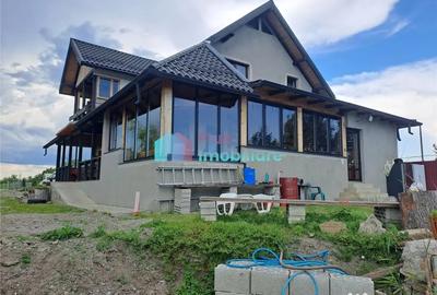Casă cu 6 camere cu Teren 10000 Mp în Fântâna Mare - 2