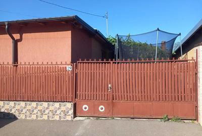 Casă cu 3 camere în Central - 1