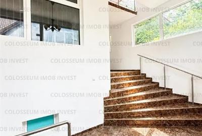 Casă cu 5 camere cu Teren 500 Mp în Răcădău