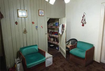 Casă cu 4 camere cu Teren 160 Mp în Anina - 5