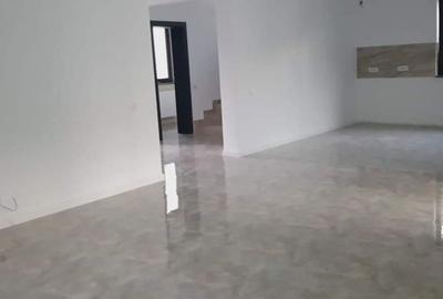 Casă cu 4 camere în Dragomirești-Deal