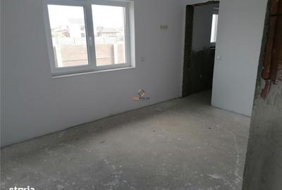 Casă cu 3 camere cu Teren 330 Mp în Sânandrei