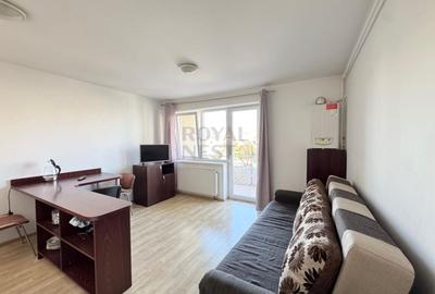 Apartament cu 2 camere decomandat în Tractorul