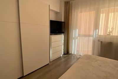 Apartament cu 3 camere decomandat în Aradului
