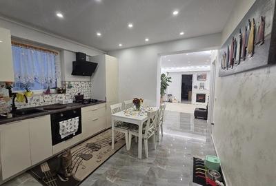 Apartament cu 3 camere nedecomandat în Apărătorii Patriei - 2
