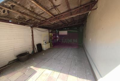 Casă individuală cu 7 camere cu Canalizare în Central - 73