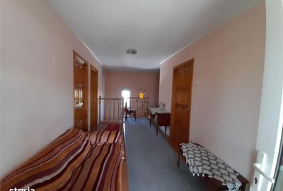 Casă cu 4 camere în Bănești - 14