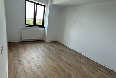 Apartament cu 3 camere în Valea Lupului - 10