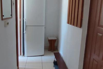 Garsonieră decomandată în Precista