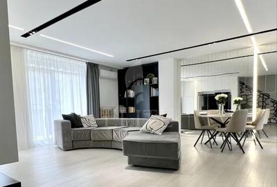 Apartament cu 4 camere semidecomandat, mobilat în Gheorgheni