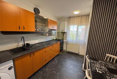 Apartament cu 3 camere decomandat, mobilat în Zorilor