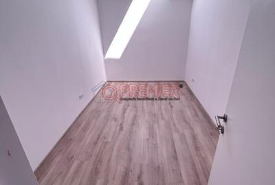 Apartament cu 3 camere în Apărătorii Patriei - 15
